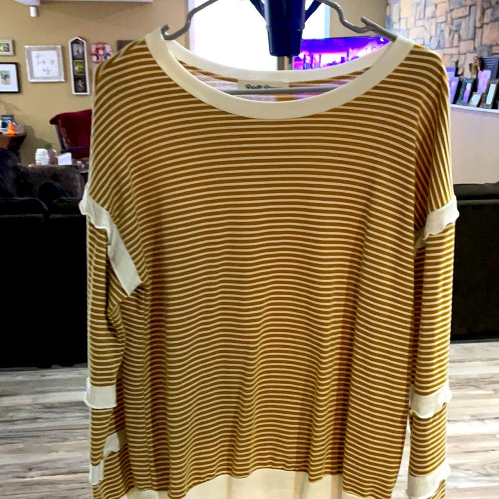 Mustard color top